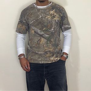 Vintage RealTree Hunter Camo T-Shirt